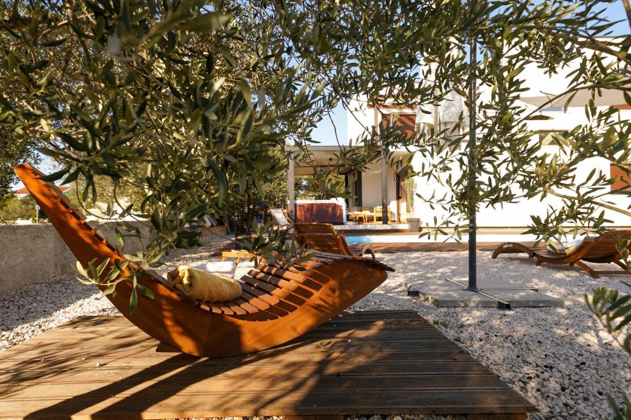 Villa Suncica With Heated Pool, Jacuzzi And Bikes Near Zadar Сукошан Экстерьер фото