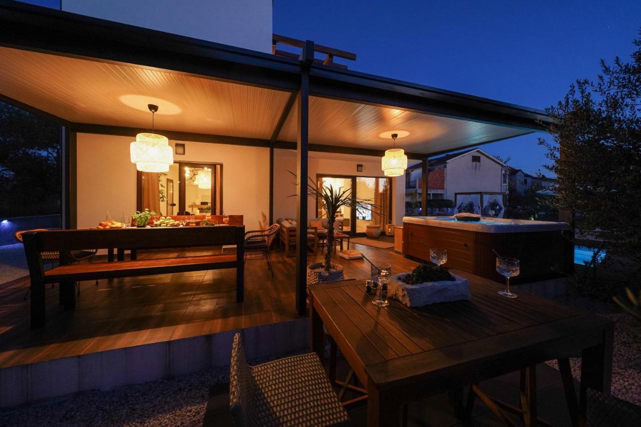 Villa Suncica With Heated Pool, Jacuzzi And Bikes Near Zadar Сукошан Экстерьер фото