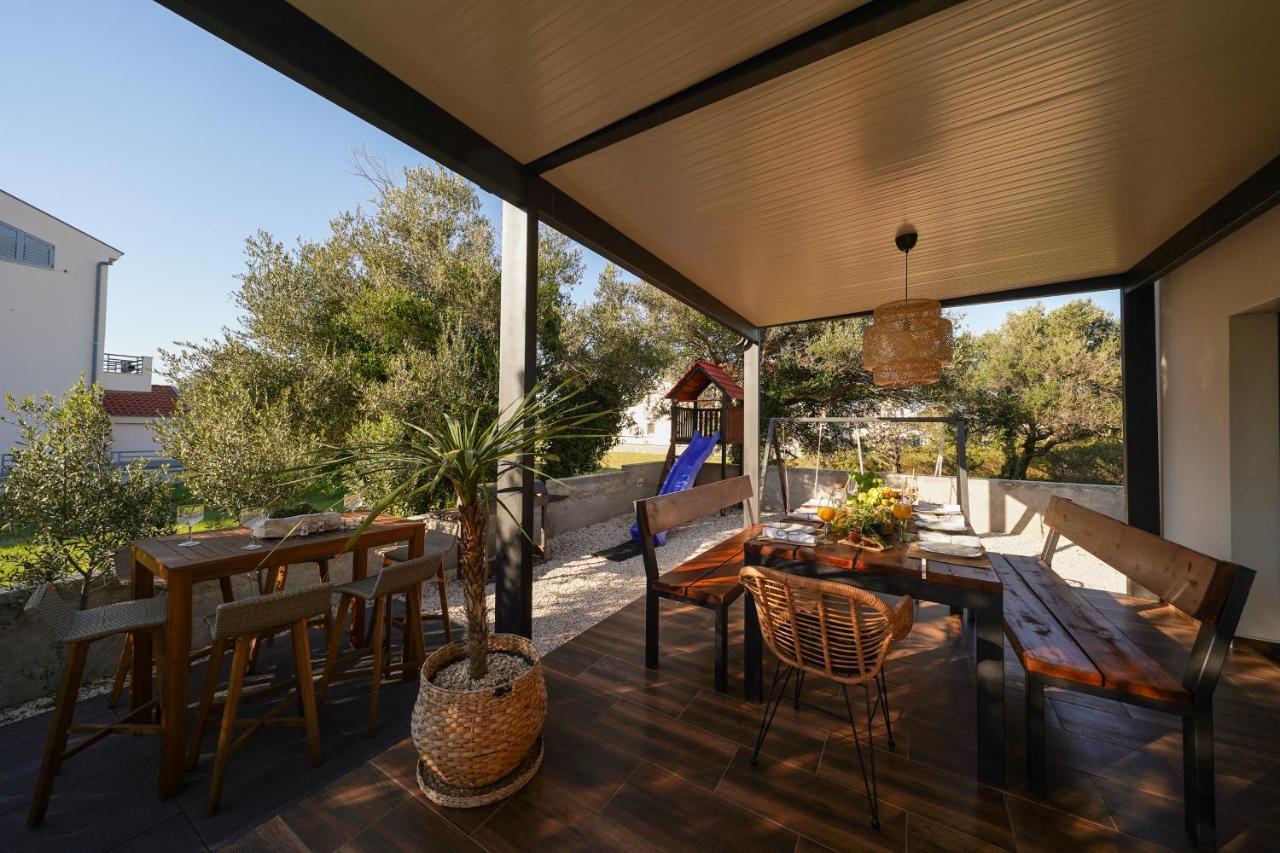 Villa Suncica With Heated Pool, Jacuzzi And Bikes Near Zadar Сукошан Экстерьер фото