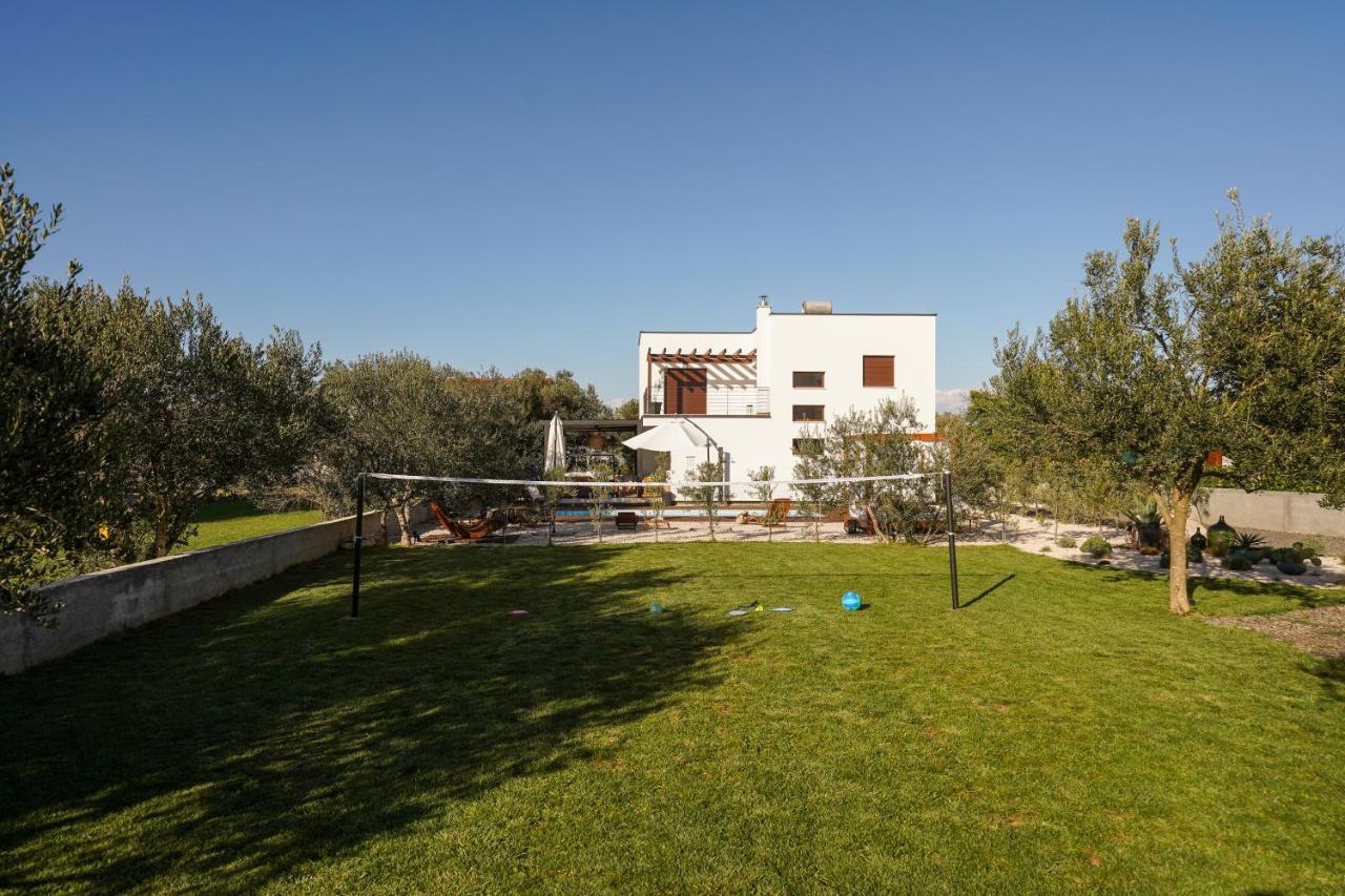 Villa Suncica With Heated Pool, Jacuzzi And Bikes Near Zadar Сукошан Экстерьер фото