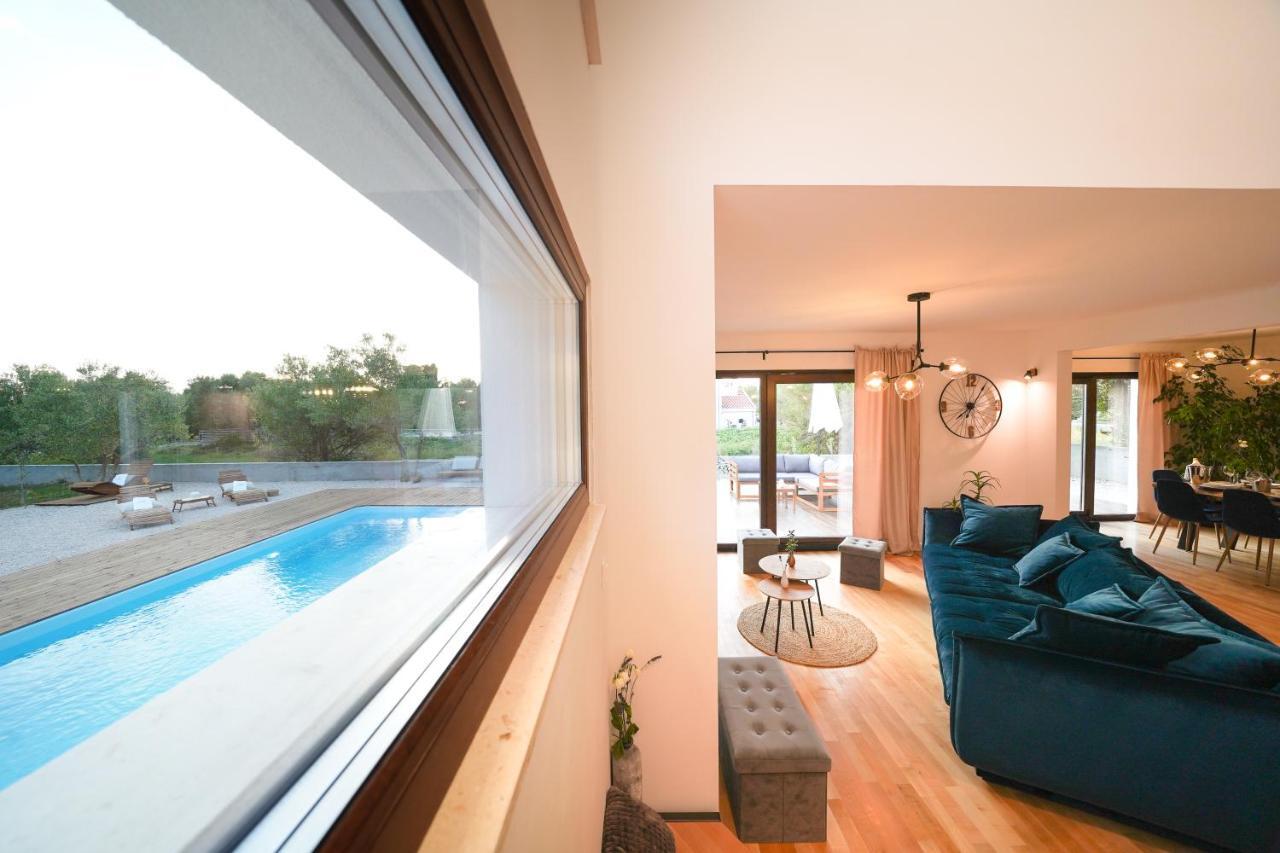 Villa Suncica With Heated Pool, Jacuzzi And Bikes Near Zadar Сукошан Экстерьер фото